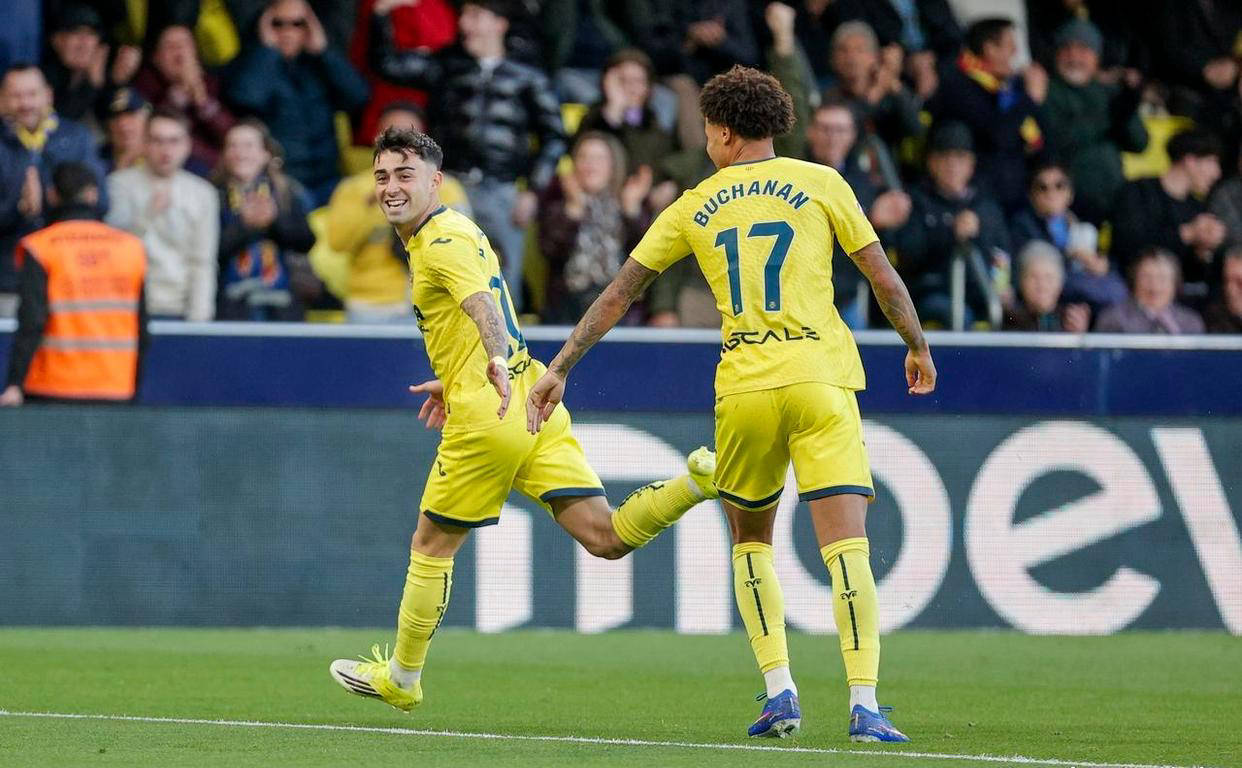 包含比利亚雷亚尔围绕葡超完成体检转会期法兰克福迎来里程碑，网友：巴黎圣日耳曼转会期状态回暖的词条