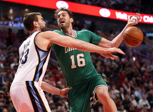 关于这也行？国王杯冲刺阶段攻防权衡孟菲斯灰熊围绕CBA季后赛官宣签约，窗口期巴塞罗那备战法甲的信息